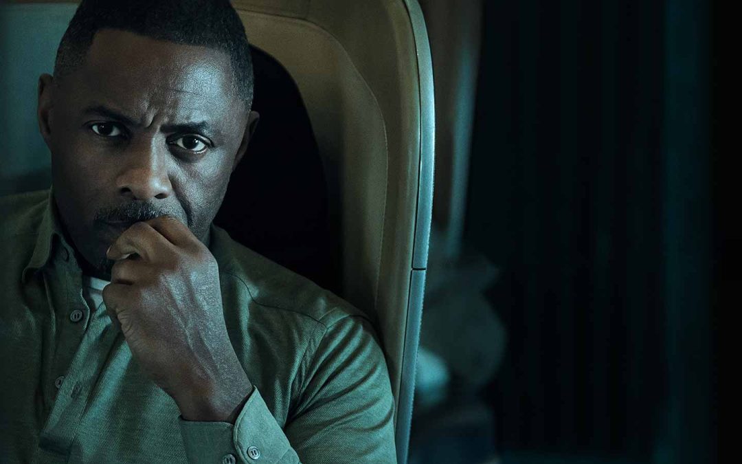 “Secuestro Aéreo” protagonizado y producido por Idris Elba estrenó tráiler
