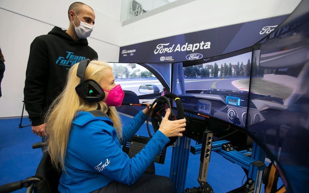 Ford Adapta busca que las personas con limitaciones físicas puedan aprender a conducir
