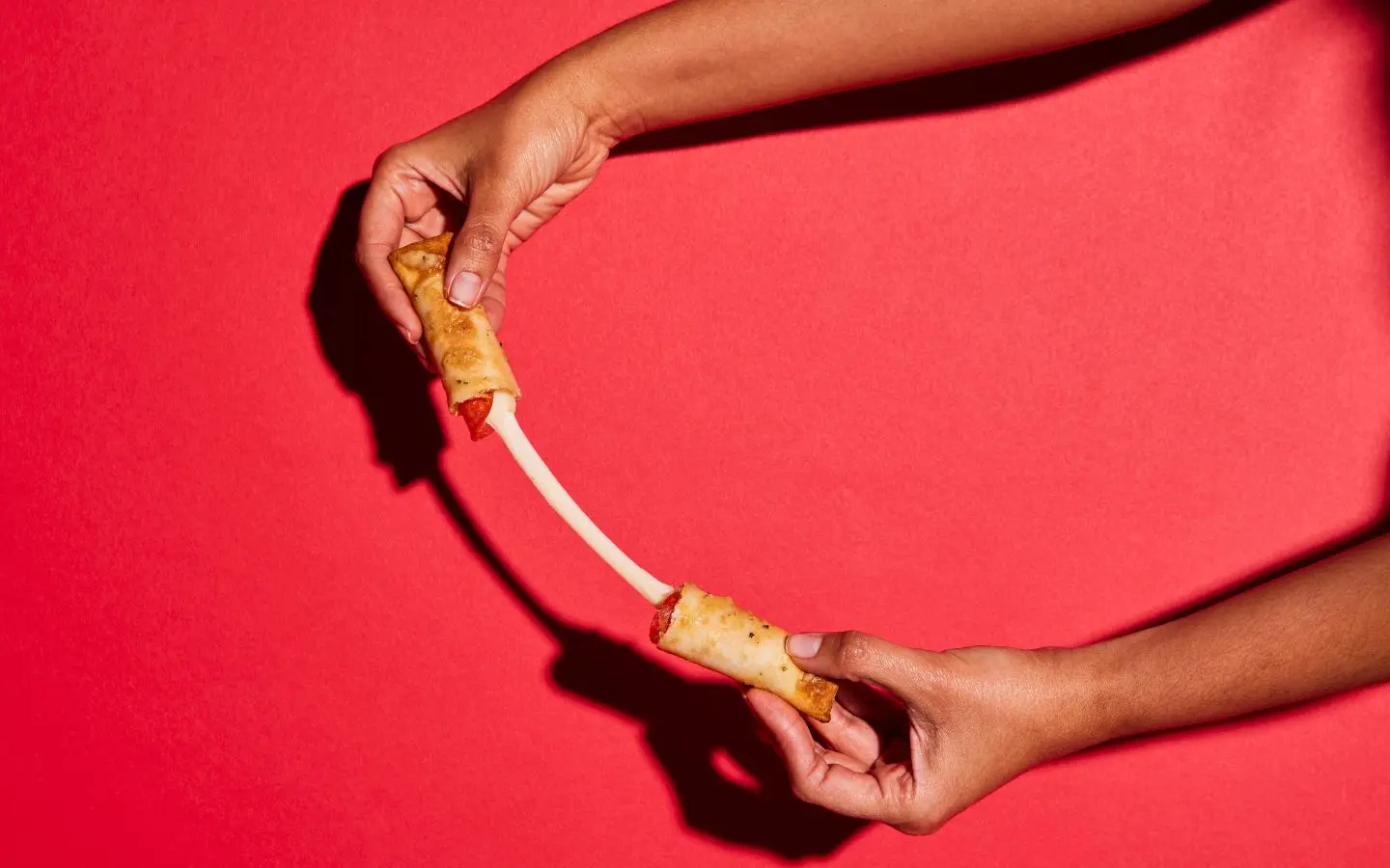 Melt Pizzas presenta dos nuevas variedades de Garlic Mozza Sticks