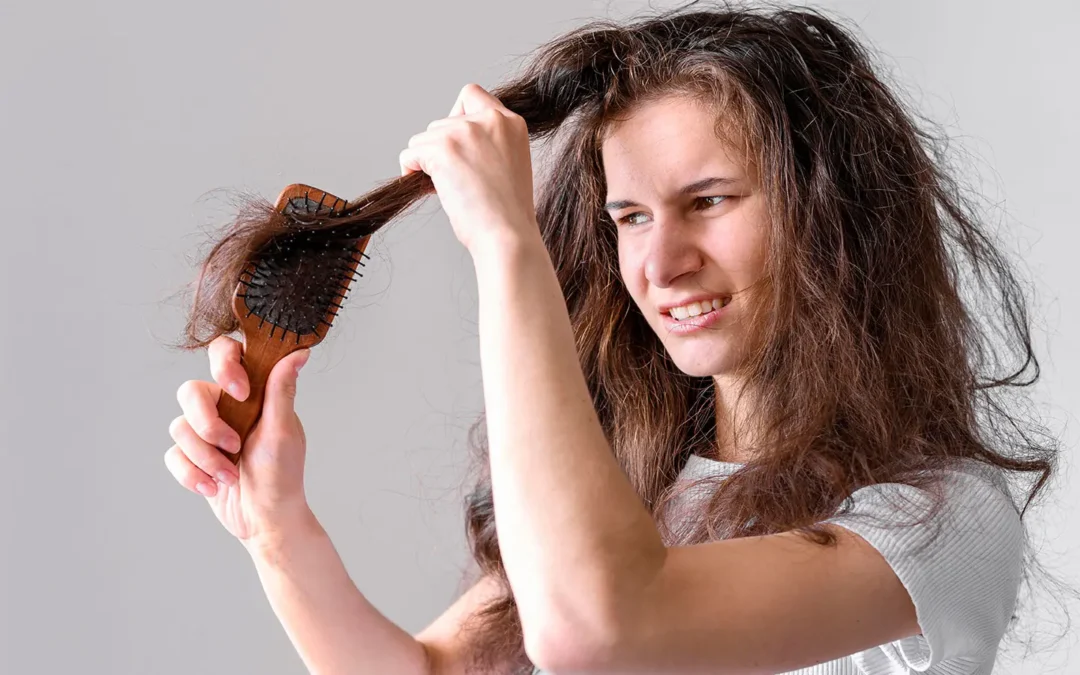 Protege tu cabello de la humedad y el frizz con estos simples consejos