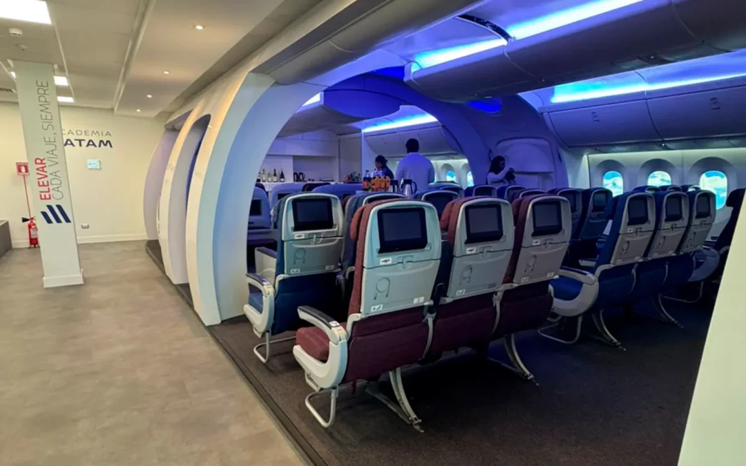 LATAM Airlines Group innova en la capacitación de su tripulación con la primera maqueta Boeing 787 de Sudamérica