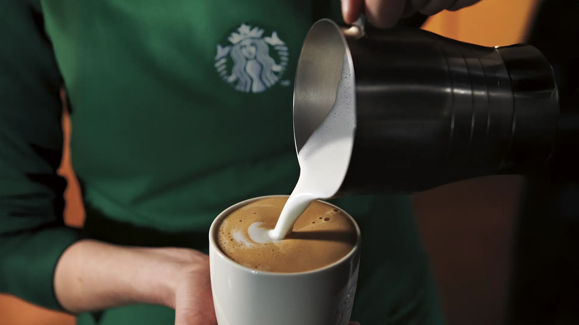 Starbucks Chile celebra el Día Internacional del Café 2025 con exclusivos vasos y bebida de regalo