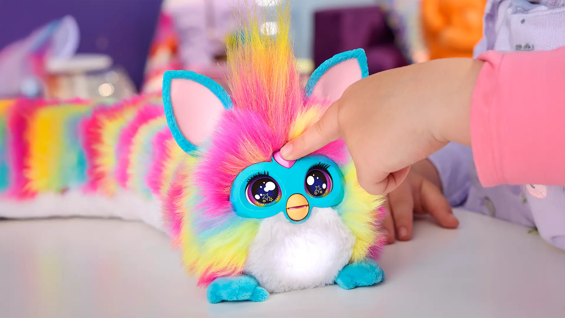 Explora sin límites con DJ Furby Rainbow