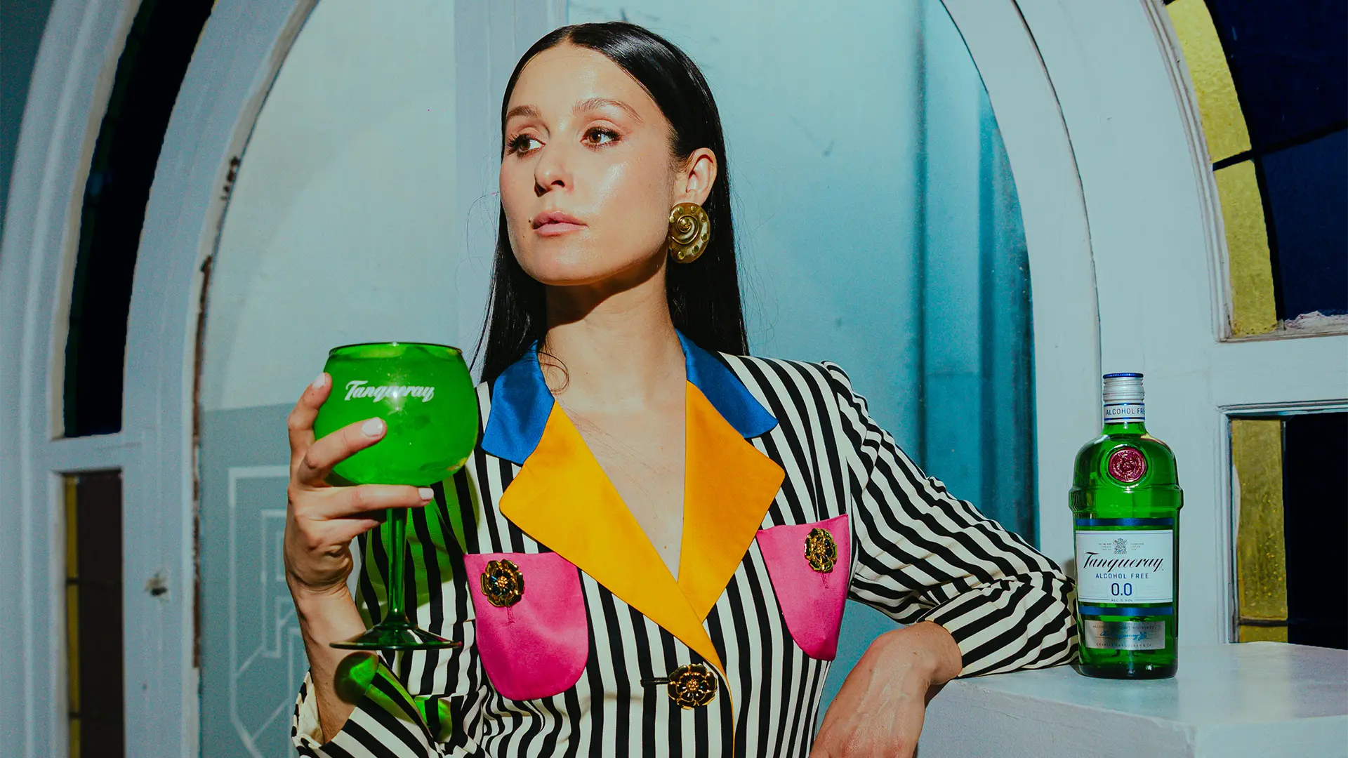 Francisca Valenzuela sorprendió a todos con un show en pleno Barrio París-Londres